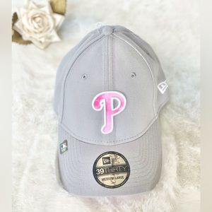 New with tags PHILADELPHIA PHILLIES OFFICIAL MLB HAT GRAY with Pink & white logo